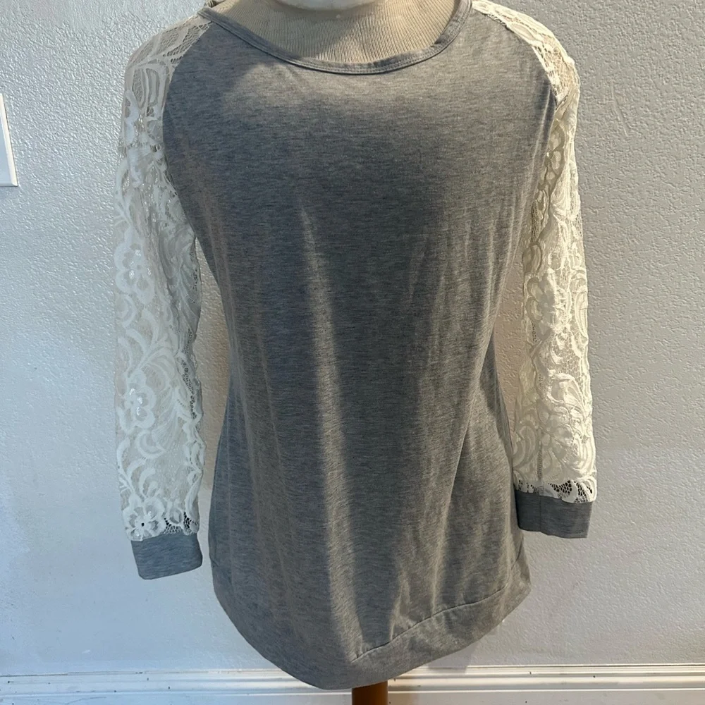 Women’s Suri Lace Sleeve Top- Gray | Size XL - Picture 1 of 7
